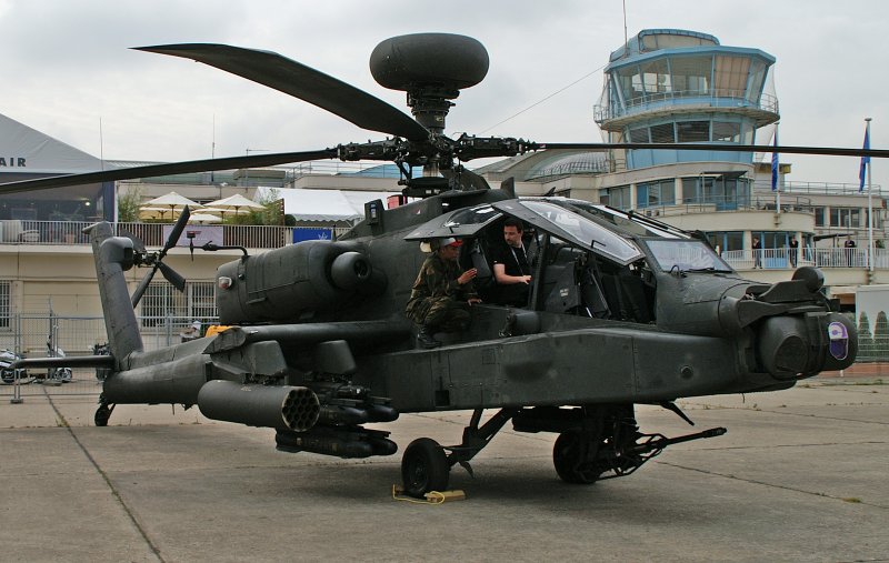 Вертолет АН 64 Апач