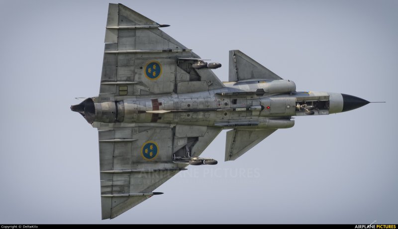 F-16 and Saab 37 Viggen