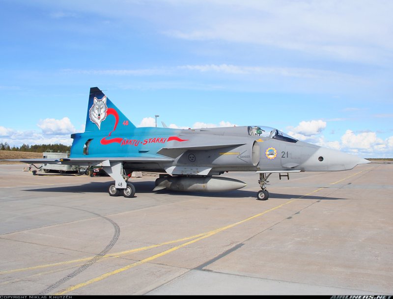 J37 самолет
