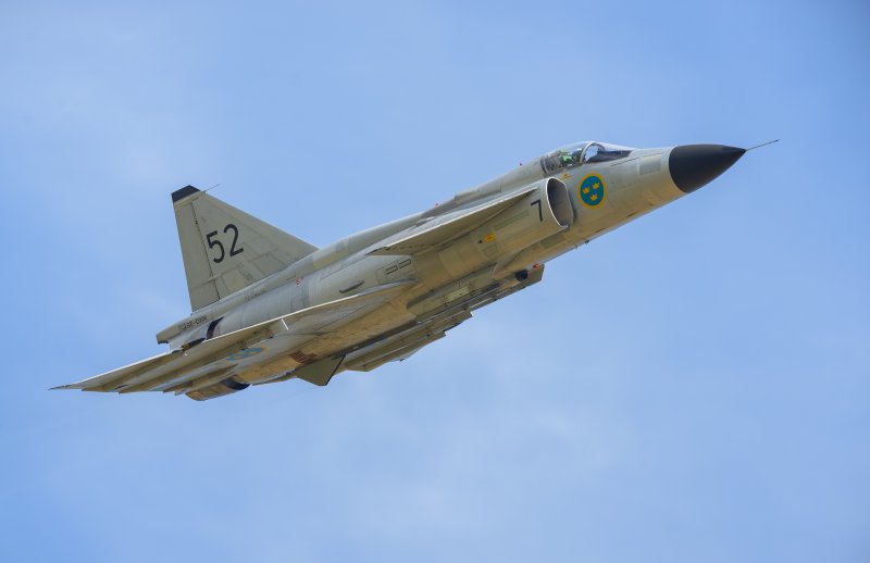 Saab Viggen самолет