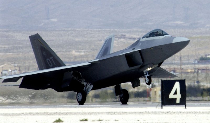 Габаритные огни f-22 Раптор