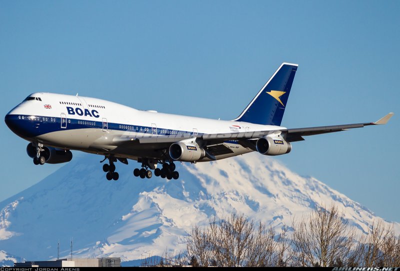 Боинг 747 черный