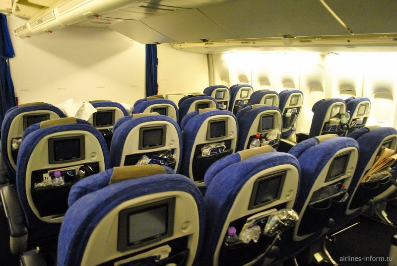 Боинг 747 салон