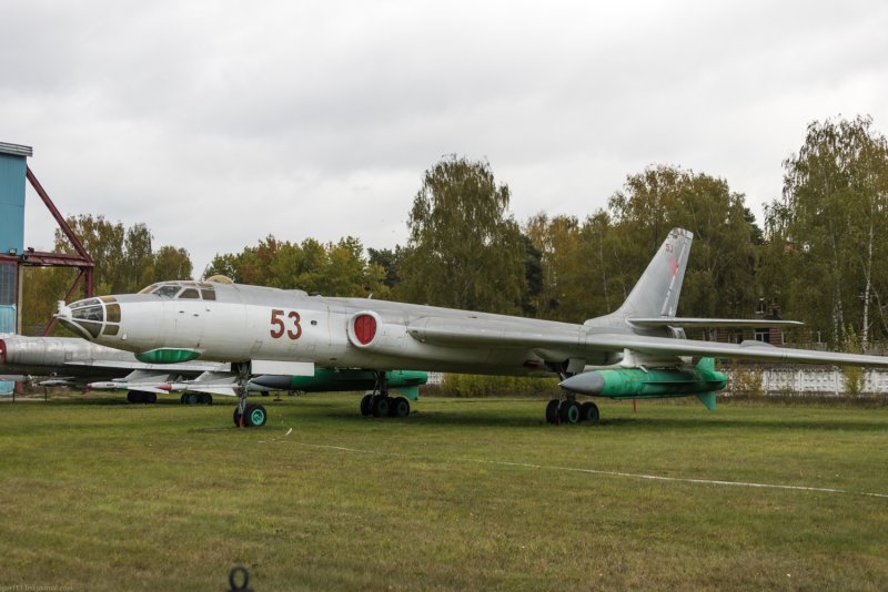 Самолет ту 16к 26
