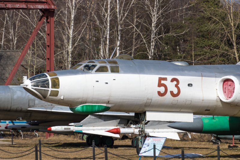 Самолет ту 16к 26