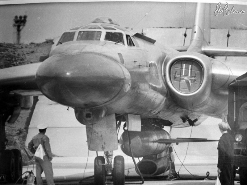 Ту-16к-10 кабина