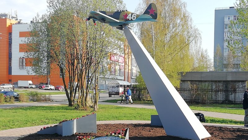 Памятник Годовикова в Череповце