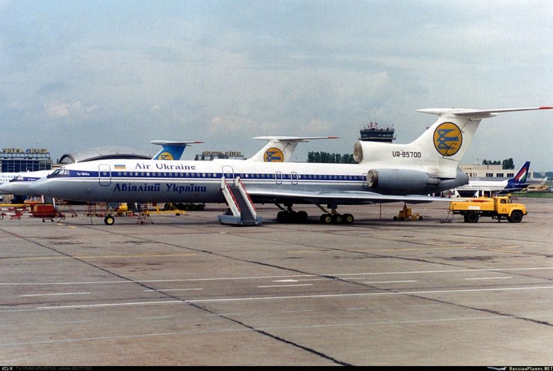 Air Ukraine ту-154м