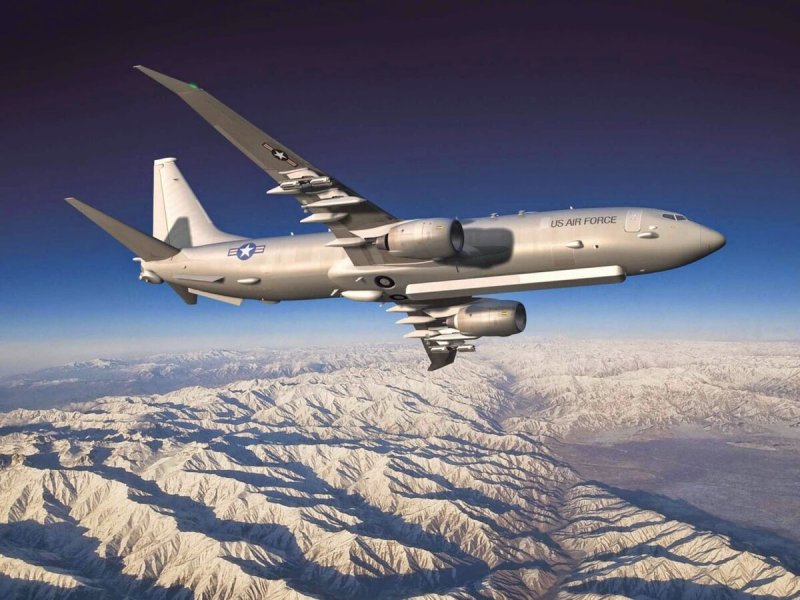 Самолёт Посейдон p8