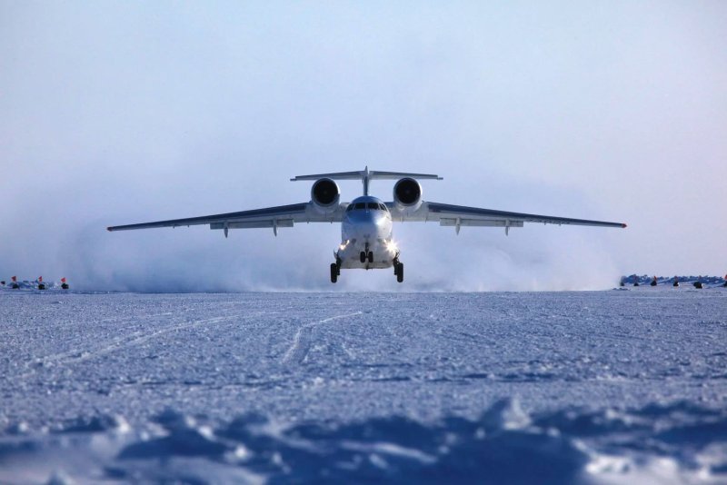 АН-74 Антарктиде