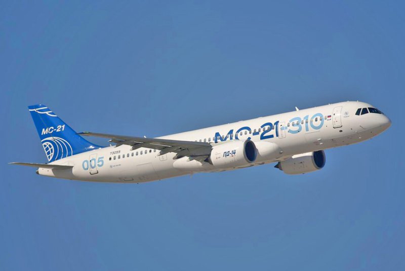 МС-21 кабина