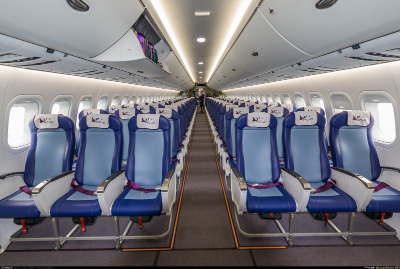 MC 21 300 салон