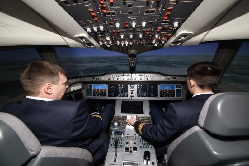 МС-21 кабина