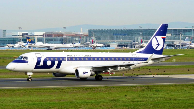 Embraer 175 lot