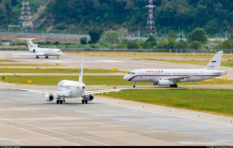 Ra-89077 в аэропорту г. Мирный