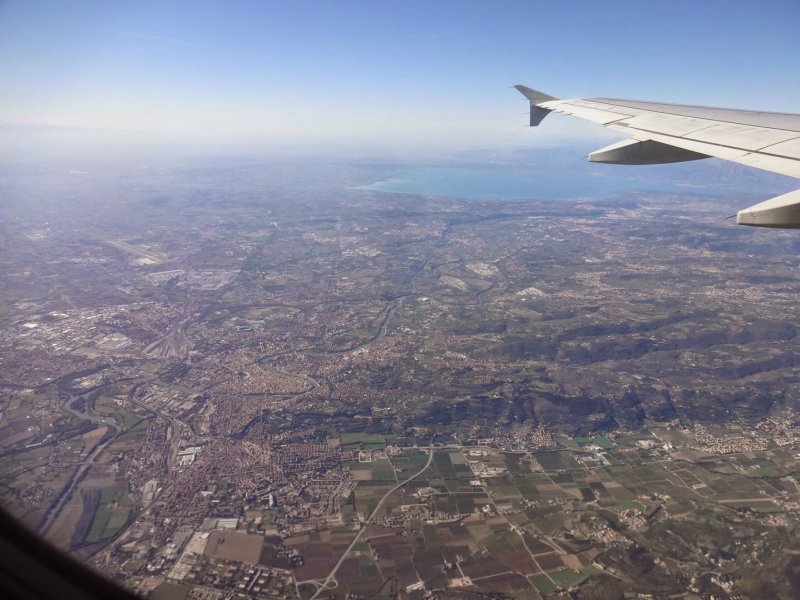 Вид из окна самолета на Москву