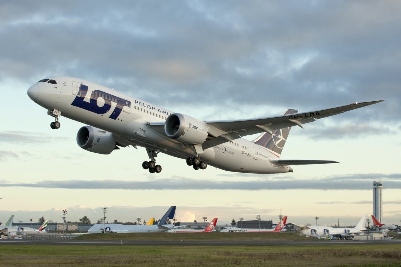 Боинг 787 лот