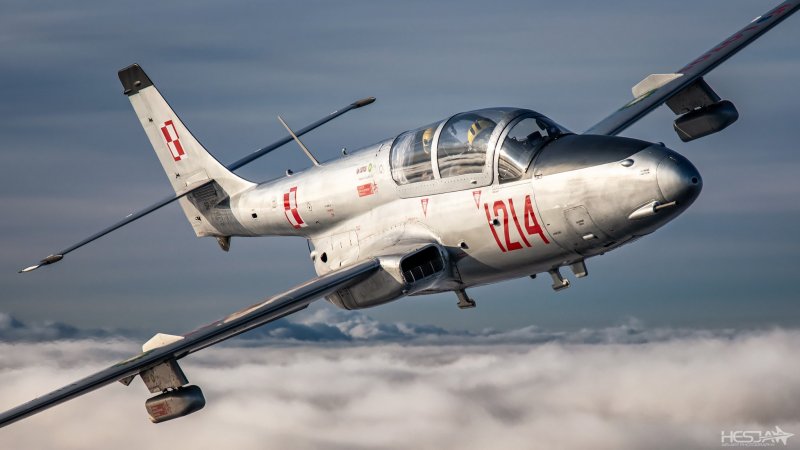 TS-11 Iskra