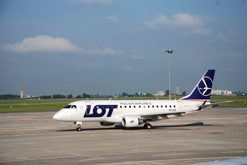 Lot Embraer