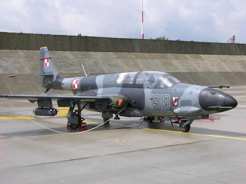 Самолёт TS-11 Iskra
