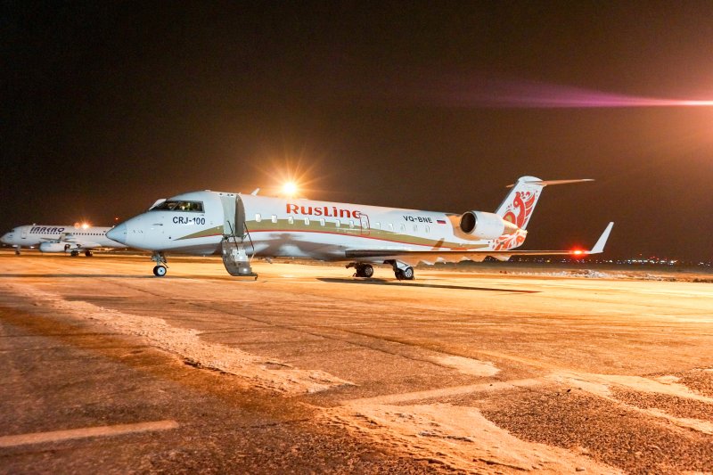 Самолет РУСЛАЙН Бомбардье CRJ-100/200