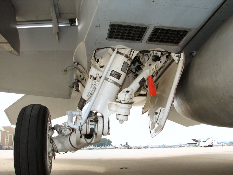 F-14a Tomcat переднее шасси