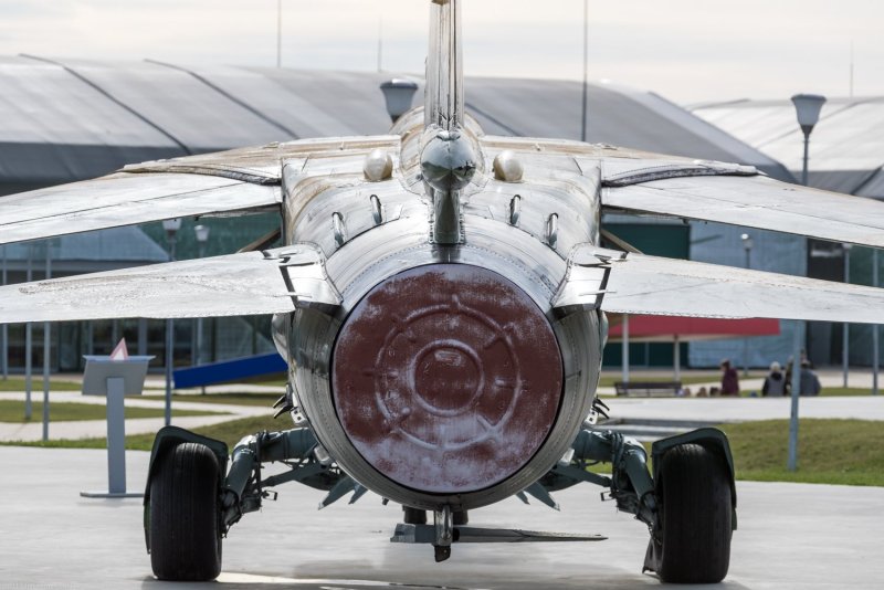 Rafale стойка шасси