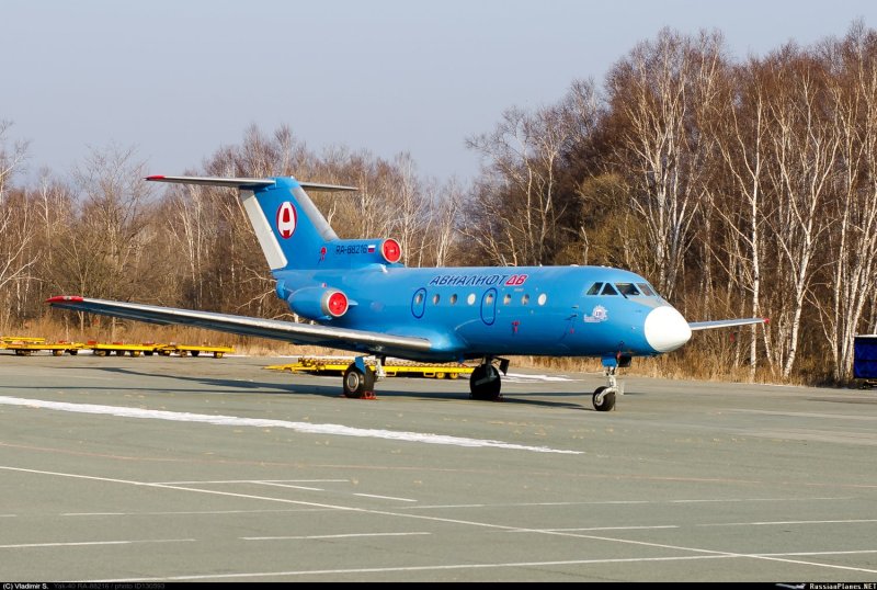 Як 40 в Владивостоке