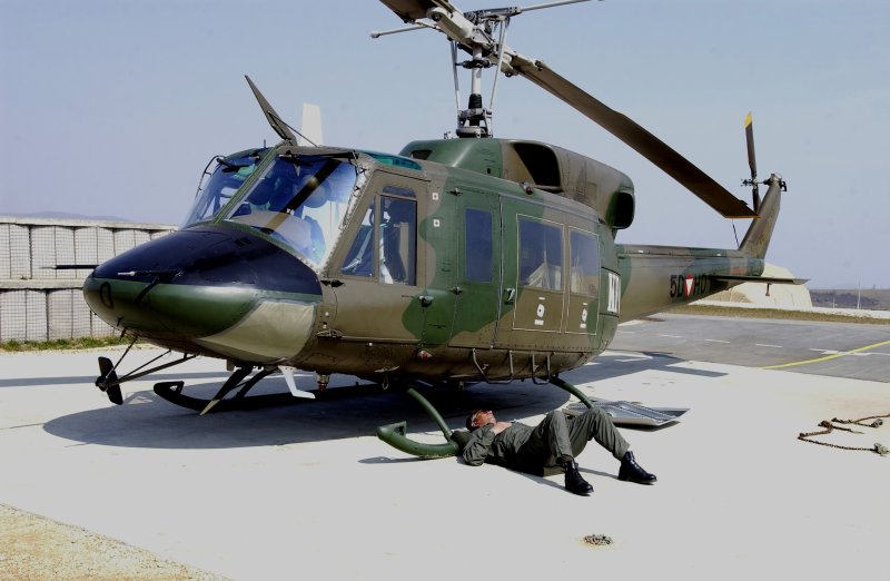 Bell Helicopter Textron 212