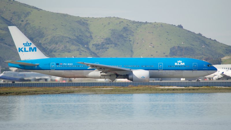 Боинг 777 200 KLM