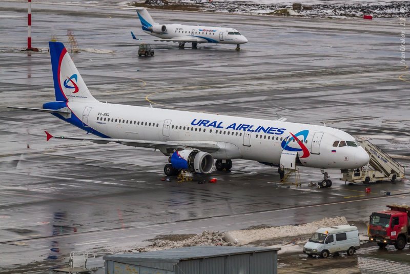 Airbus a321 Уральские авиалинии