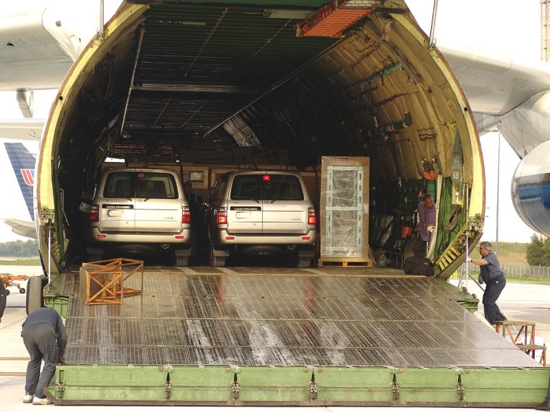 АН-124 грузовой отсек