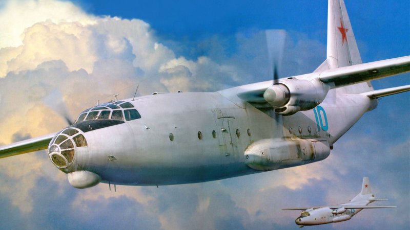 АН-8 самолет