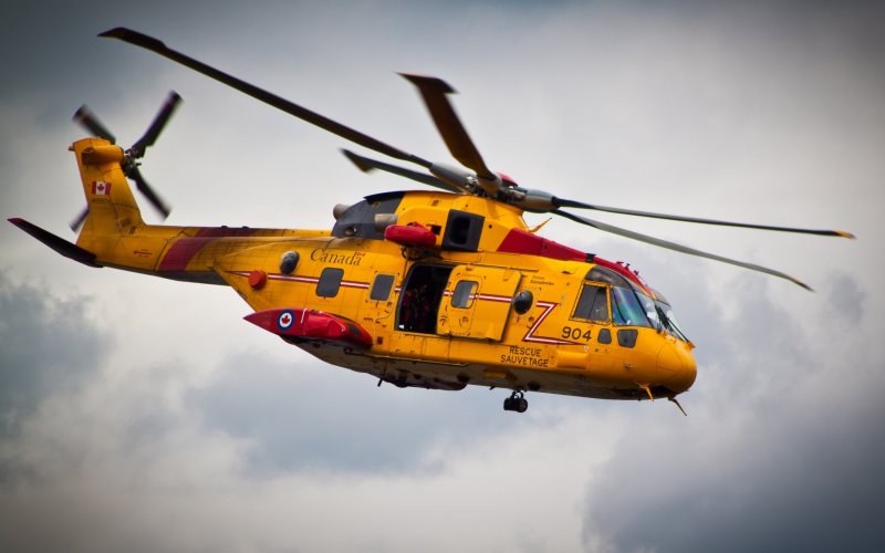 Вертолет спасателей Sea King