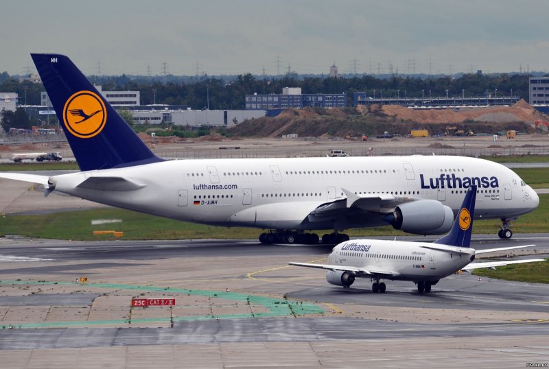 Боинг 737 Люфтганза