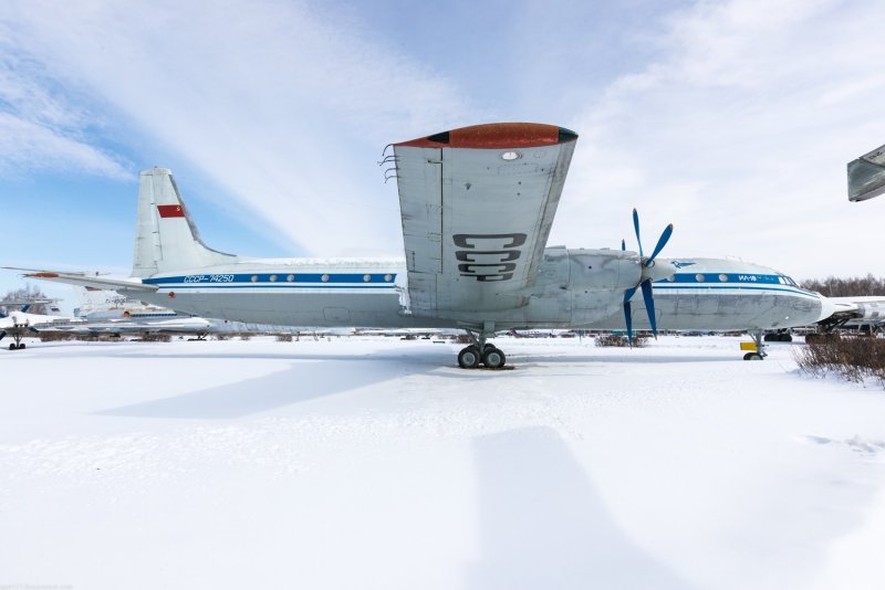 75804 Ил 18