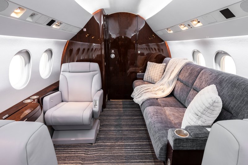 Самолет Dassault Falcon 900