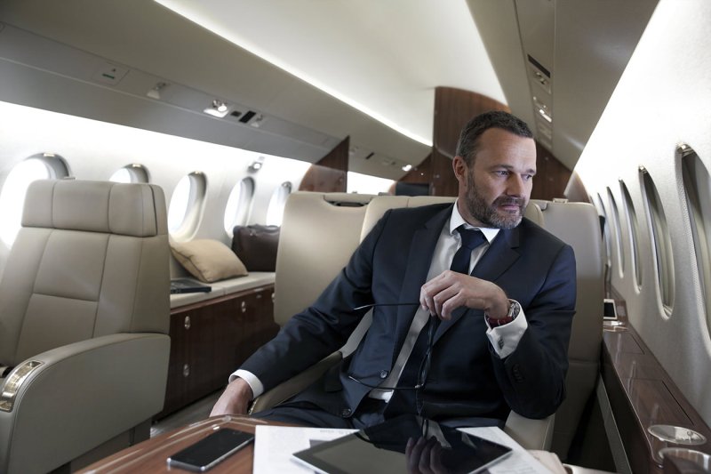 Falcon 900lx кабина