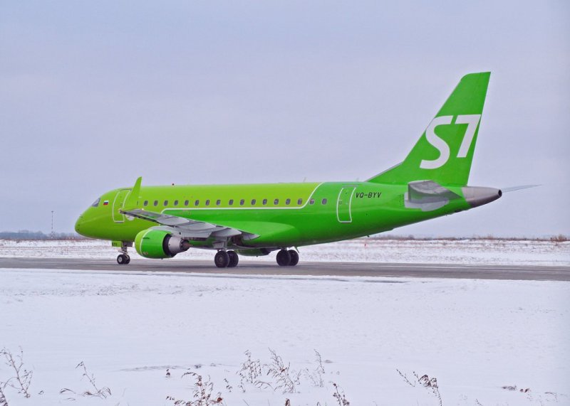 Авиакомпания "Сибирь". Embraer-170