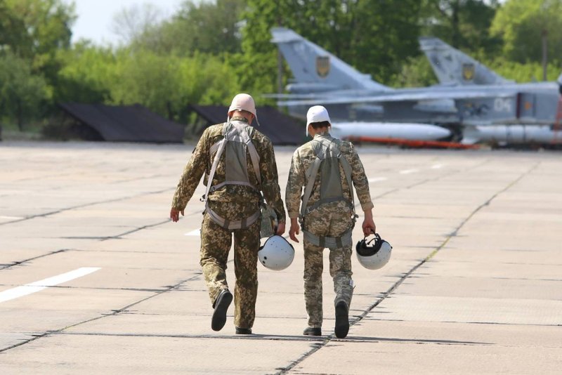 Военный летчик