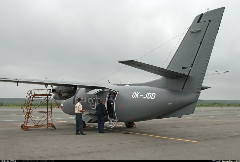 L 410uvp-e20 ВВС самолет