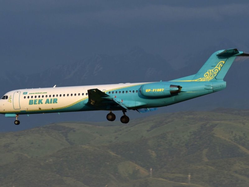 Fokker 100 авиакомпании bek Air