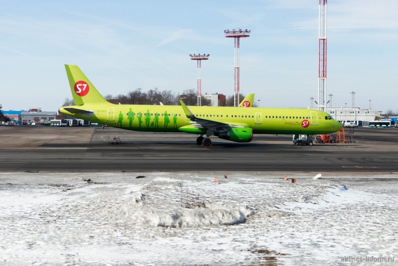 S7 Airbus 321 самолет