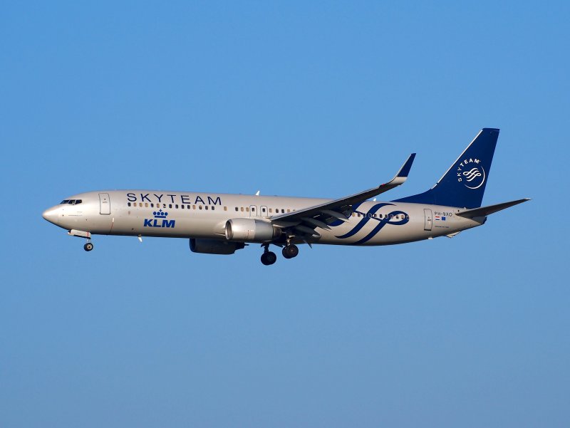 B737-9 ,AX