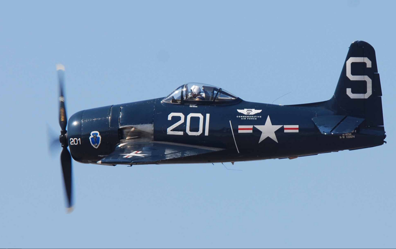 Самолет f8f Bearcat