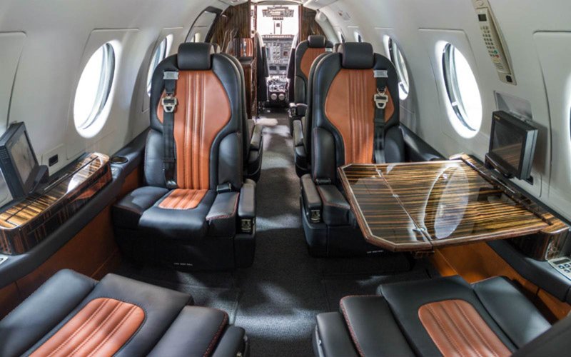 Piaggio p.180 Avanti салон