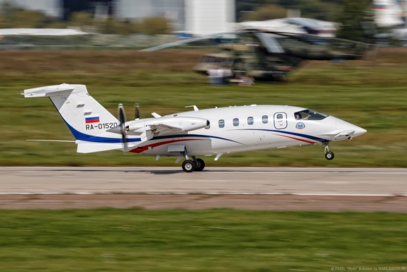 Самолет Piaggio p180 Avanti II