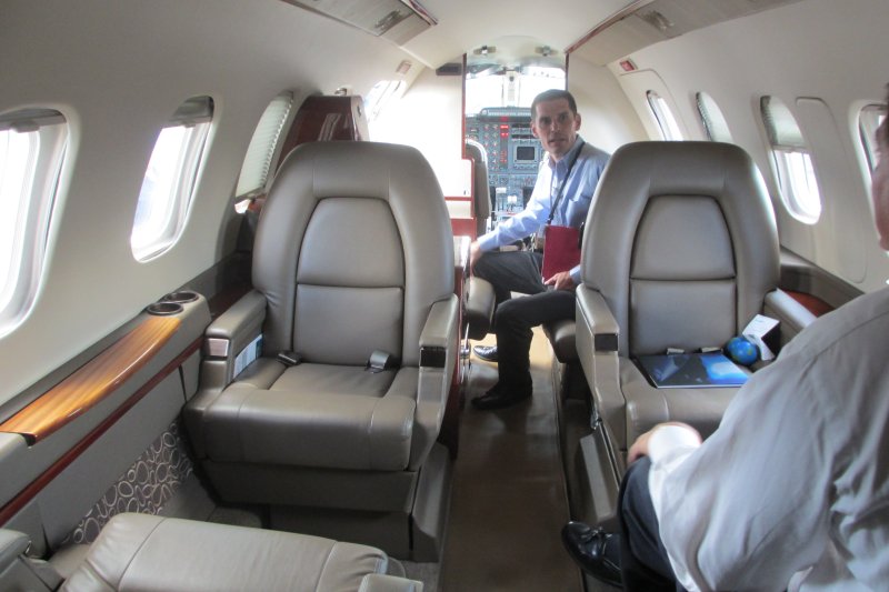 Piaggio p.180 Avanti салон