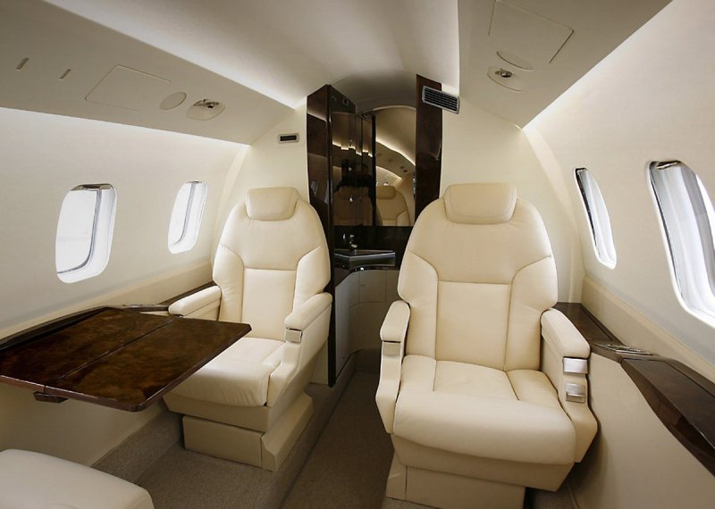 Piaggio p.180 Avanti салон