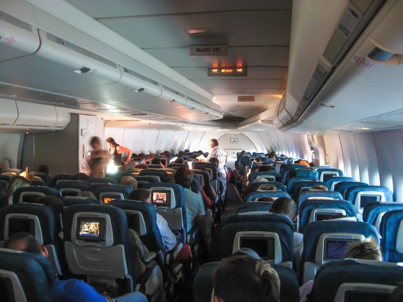 Самолет Boeing 747-400 салон